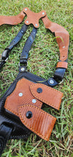 Load image into Gallery viewer, Shoulder holster/ Arquera
