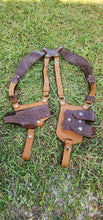 Load image into Gallery viewer, Shoulder holster/ Arquera
