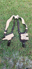 Load image into Gallery viewer, Shoulder holster/ Arquera

