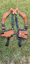 Load image into Gallery viewer, Shoulder holster/ Arquera
