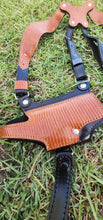 Load image into Gallery viewer, Shoulder holster/ Arquera
