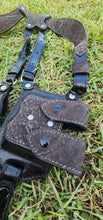 Load image into Gallery viewer, Shoulder holster/ Arquera
