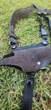 Load image into Gallery viewer, Shoulder holster/ Arquera
